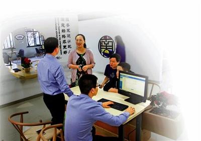 如何通过教育咨询服务获得更高的社区服务积分